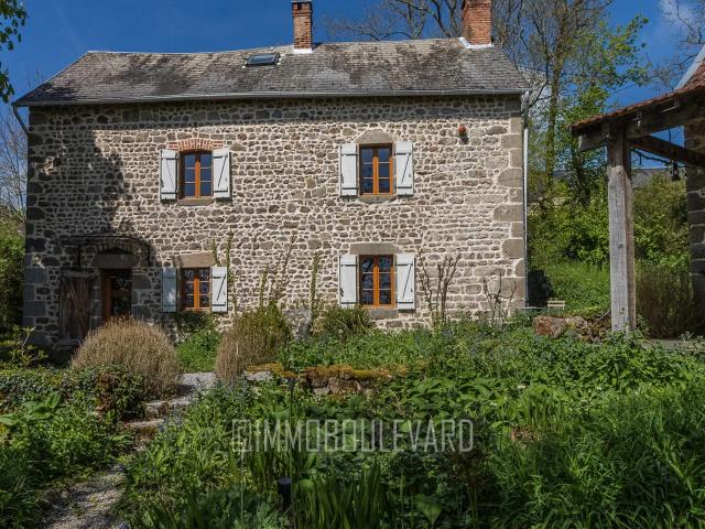 Maison en pierre de caractère Creuse, calme & nature