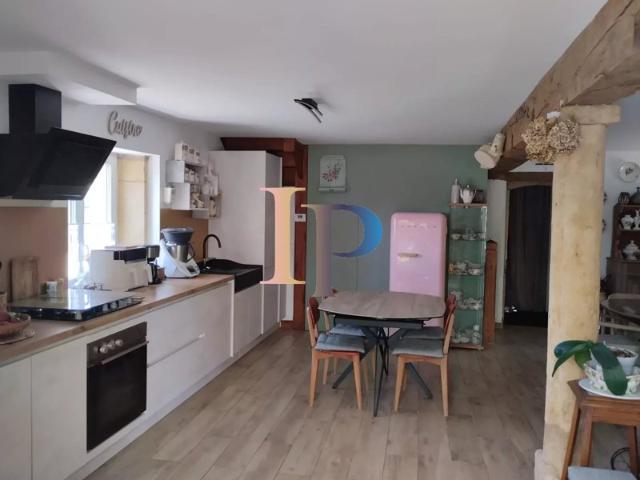 MAISON EN PIERRE DE CARACTERE ENTIEREMENT RENOVEE ENTRE PARAY LE MONIAL ET MARCIGNY