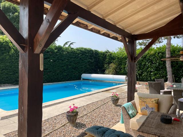 Maison en pierre de charme 246m² Montcaret