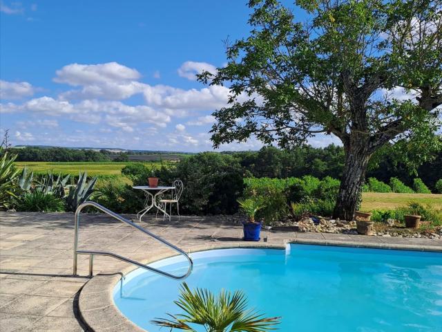 Maison en Pierre de Charme avec Piscine et Vues Panoramiques 120m² Valence sur Baïse