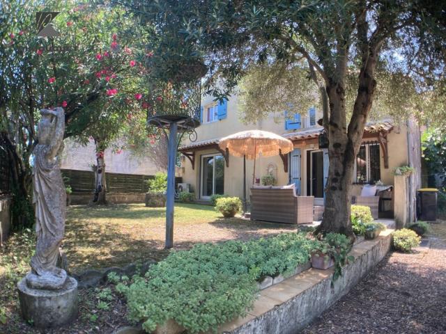 Maison en Pierre de Charme Plus de 100 m² Jardin Proche de VIGNONET 33