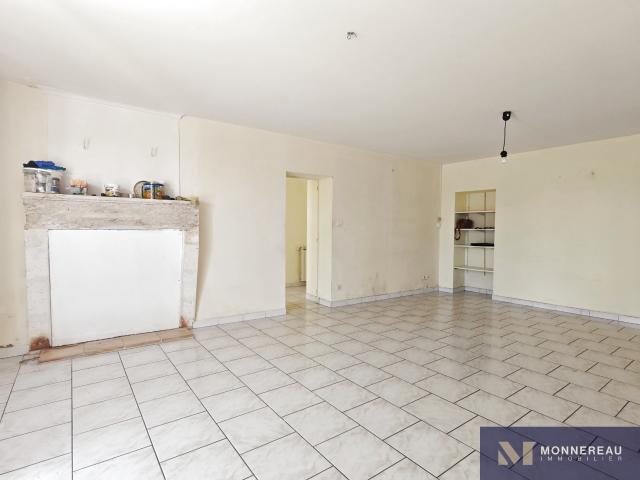 MAISON EN PIERRE DE PLAIN PIED