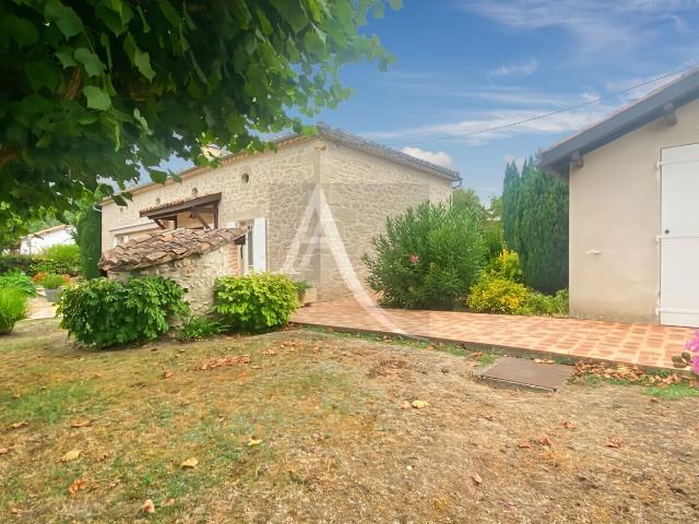 Maison en pierre de plain pied 90m² Dausse