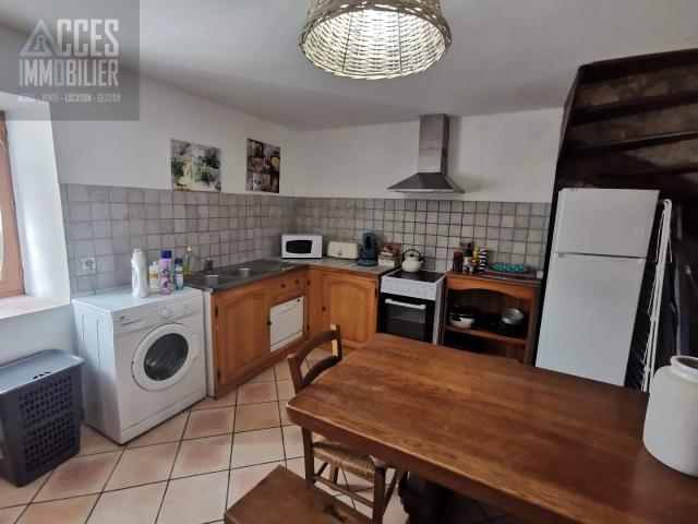 Maison en pierre de type 4