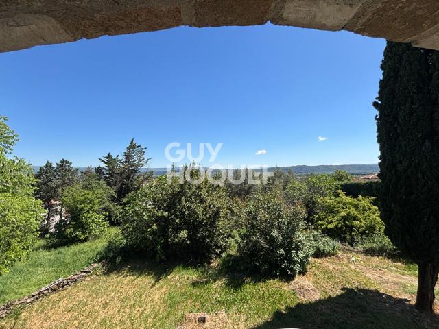 Maison en pierre de 160 m2 avec revenu locatif + terrain constructible