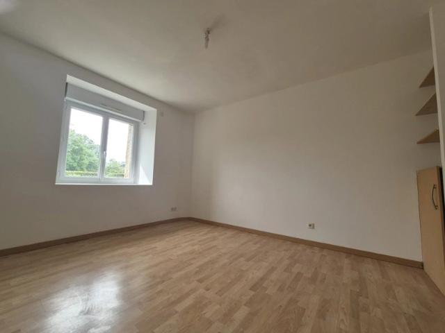 Maison en Pierre de 168 m² avec dépendance en pierre sur un terrain de 2000 m²