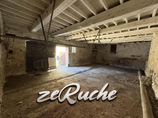 Maison en pierre de 100 m2 à réhabiliter by pass Bayeux 100m² Saint Vigor le Grand