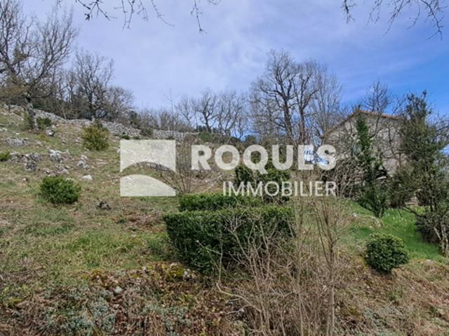 Maison en pierre de 104,65 m2 sur terrain attenant de 9420m2