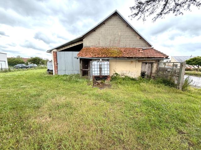 Maison en pierre de 111 m² avec garage, dépendance et terrain de 1 374 m² – Fort potentiel MOON SUR ELLE 50