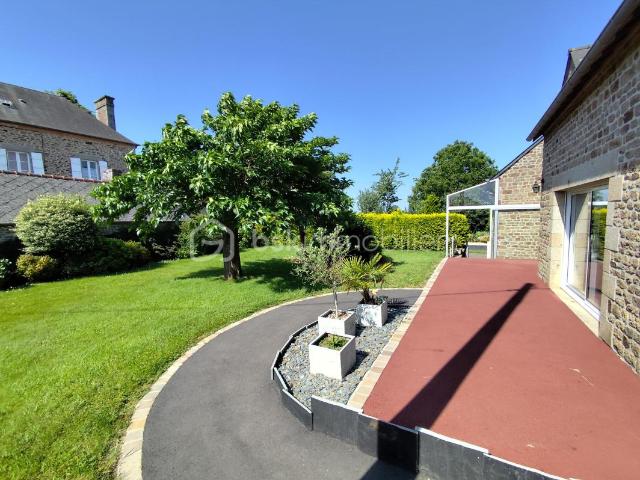 Maison en pierre de 138 m2 exposée plein Sud