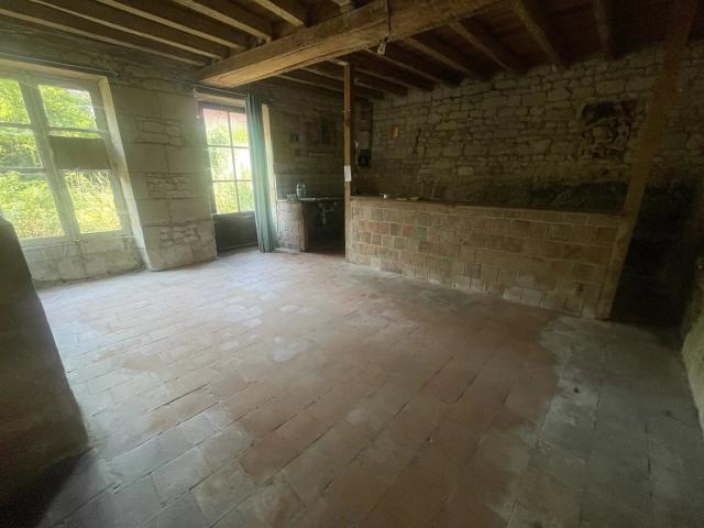 Maison en pierre de 200 m² à rénover 202m² Chalais