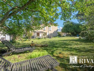 Maison En Pierre De 221 M2 4 Chambres Terrain 2500 M2 221m² Tresses