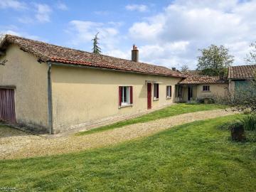 Maison en pierre de 2 chambres dans un endroit paisible 96770 €