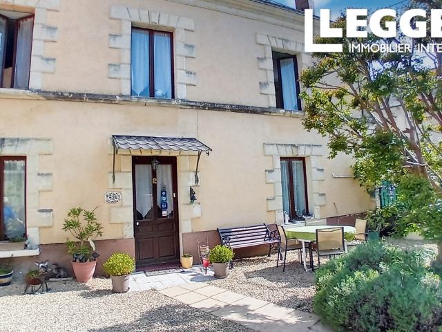 Maison en pierre de 4 chambres: un havre de paix dans un village de campagne, aux portes d'une grande ville