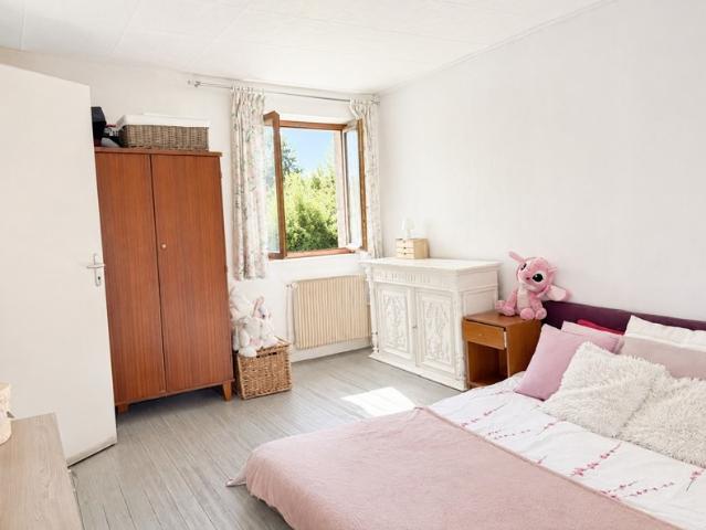 Maison en pierre de 5 pièces principales