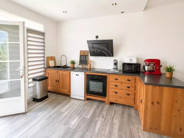 Maison en pierre de 92m² avec jardin