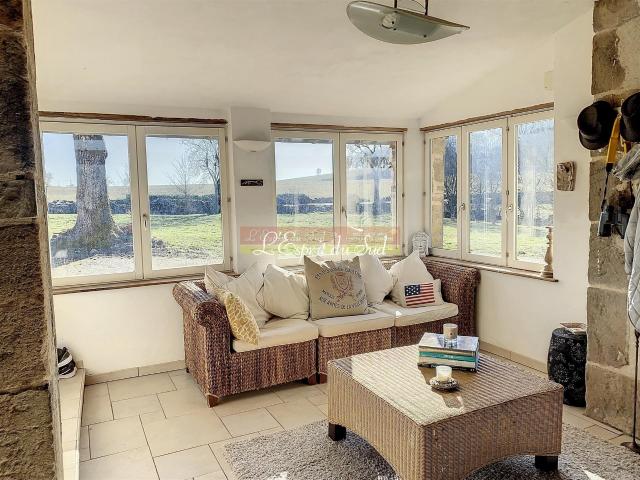 Maison en pierre, dependances, piscine, vues 216m² Castanet