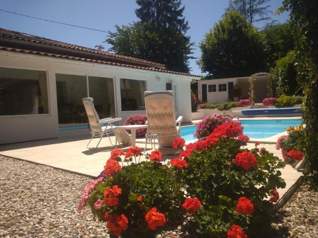 Maison en pierre entièrement rénovée