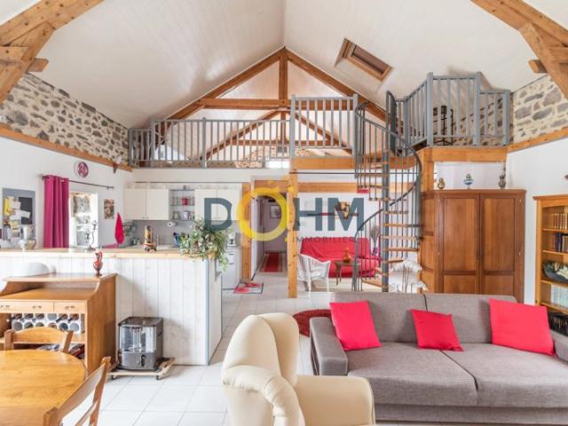 Maison en pierre entièrement rénovée