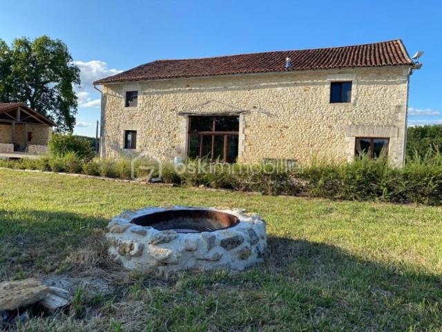 MAISON EN PIERRE ENTIÈREMENT RÉNOVÉE