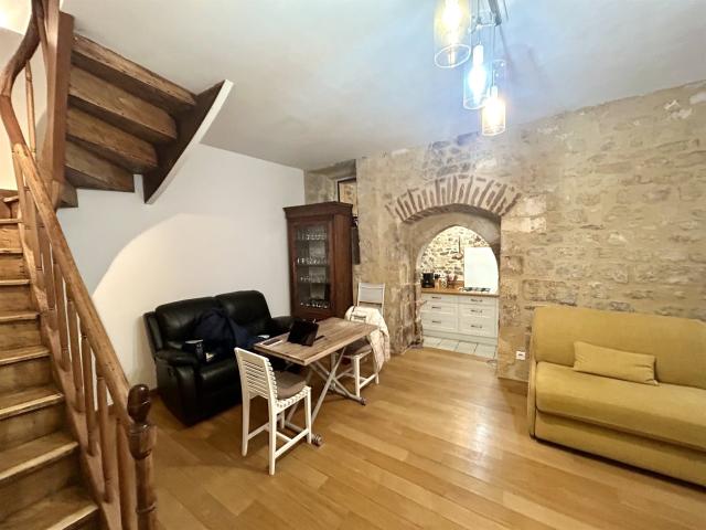 Maison en pierre entièrement rénovée Charme et authenticit. 85m² Souillac