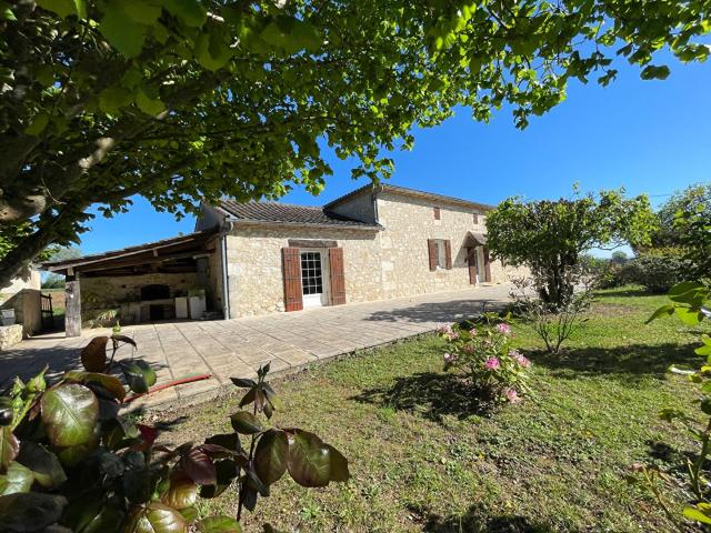Maison en pierre + gîte + piscine Trentels 141m² Trentels