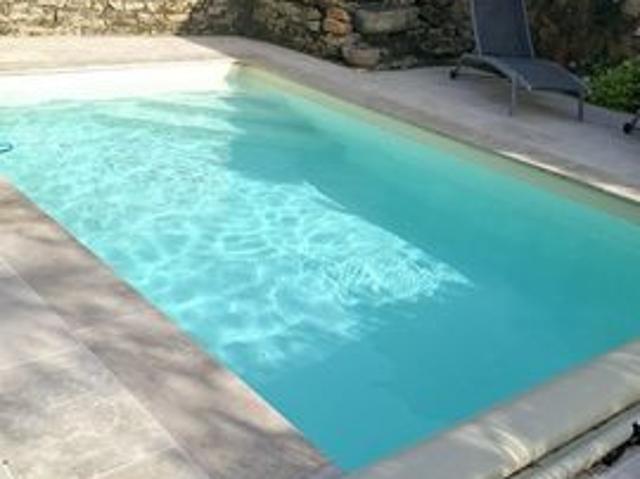 MAISON EN PIERRE + GITE + PISCINE, LE TOUT SUR 1 116M² ENVIRON C