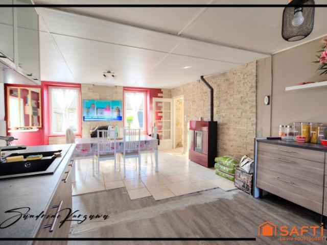 Maison en pierre, grand salon, 3 chambres, garage
