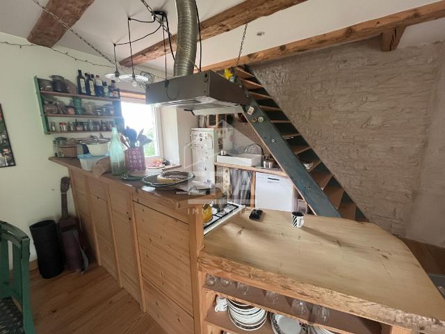 Maison en pierre pleine de charme secteur calme entre Pontarlier et Ornans