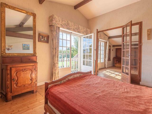 Maison En Pierre Proche Bordeaux 10 080 M2 270m² Pompignac