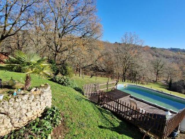 Maison en pierre proche du Bugue de 155 m2