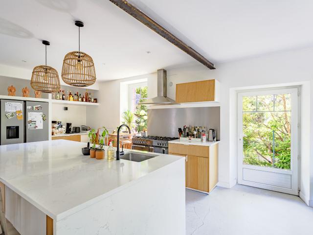 Maison en pierre rénovée 5 chambres Piscine 3 700 m2 à 10 min d'Albi