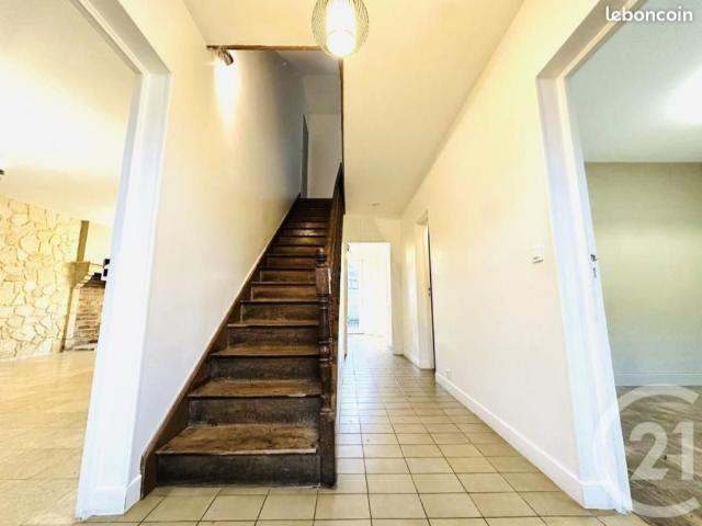 Maison en pierre rénovée aux portes des Monts de Blond 180m² Cieux