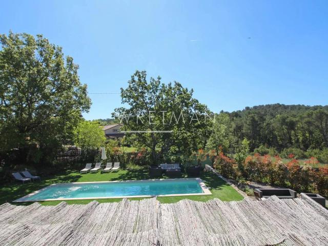 Maison en pierre rénovée au calme Fayence 192m² Fayence