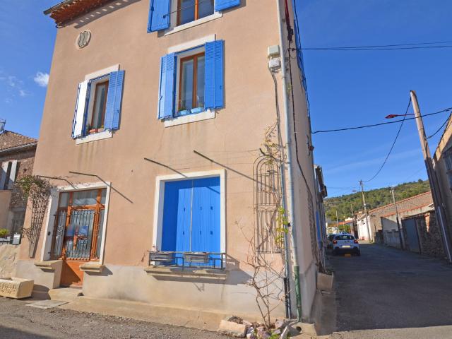 Maison en pierre rénovée avec appartement, garage et terrass. 147m² Caunes Minervois