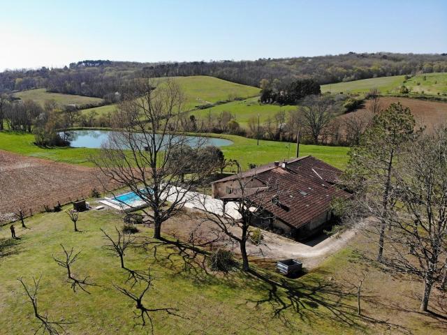 Maison en pierre, rénovée avec goût 179m² Duras