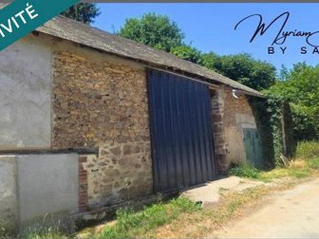 Maison en pierre rénovée avec Grange, Puits, Bois