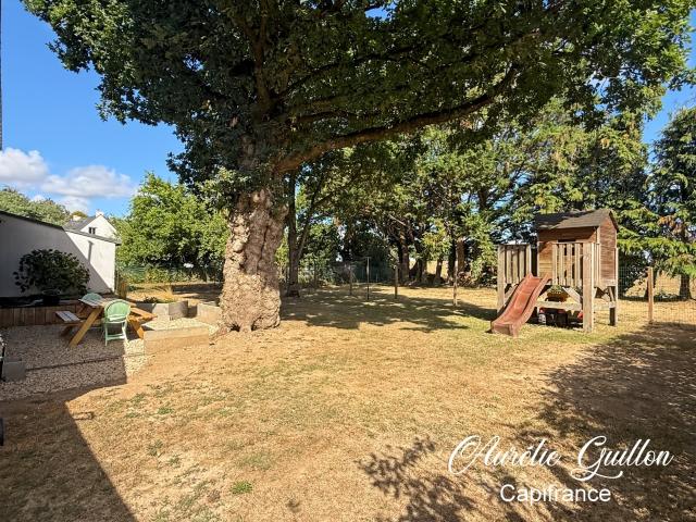 Maison en pierre rénovée de 117 m² – 3 chambres + bureau – N. 117m² Néant sur Yvel