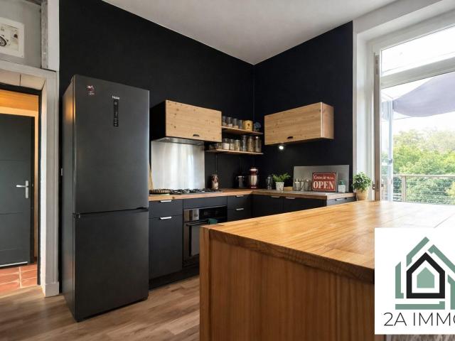 Maison en pierre rénovée, Saint Ours, au calme absolu, avec. 154m² Saint Ours