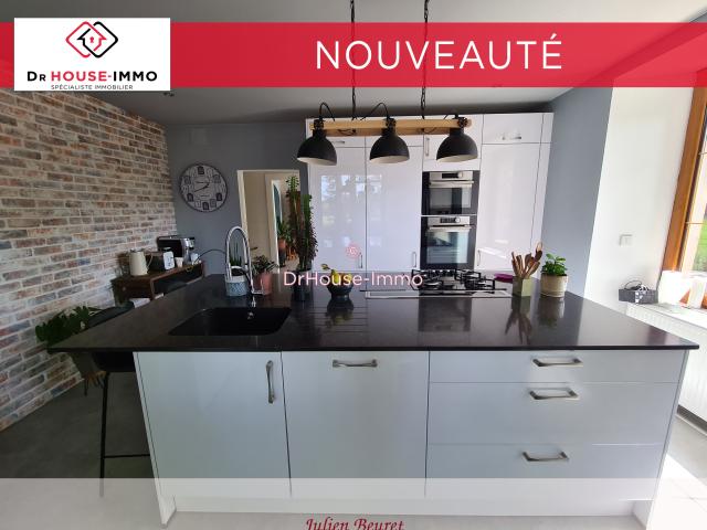 Maison en pierre style Haussmannien 231m² 6 chambres possibles terrain clos de 2091m² Classe C