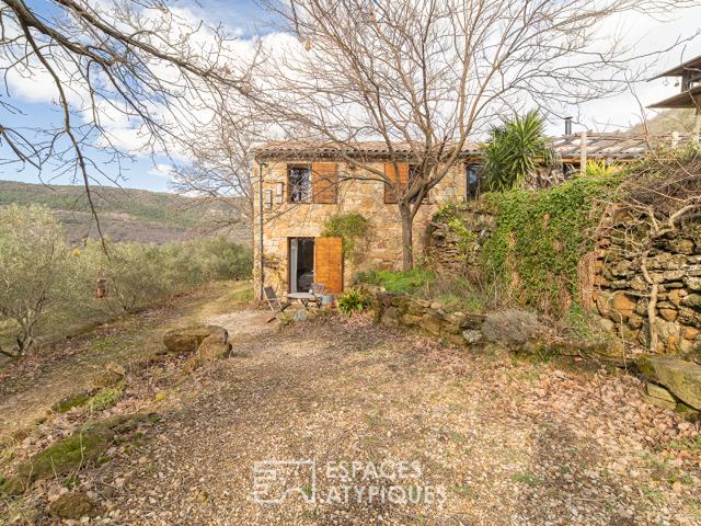 Maison en pierre sur domaine de 8Ha, proche de Montpellier