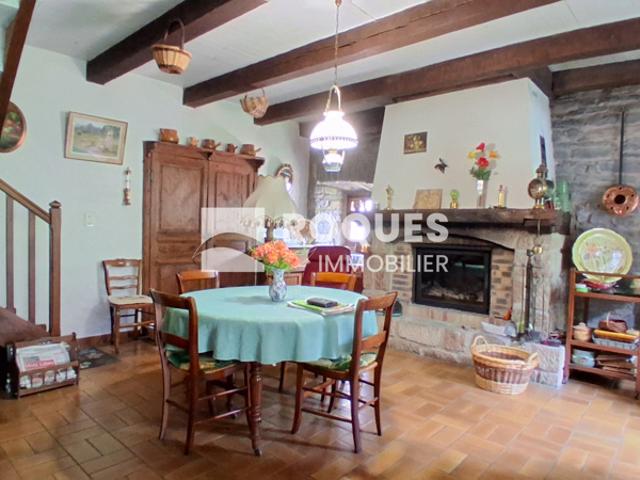 Maison en pierre sur la commune du Bourg, à 25 minutes de Mi