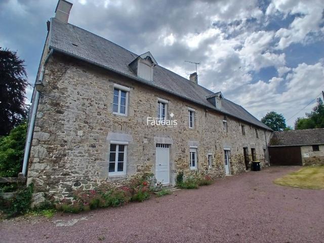 Maison en pierre T5 QUIBOU