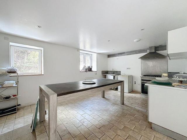 MAISON EN PIERRE T5 TERRAIN DE 341m2 PROCHE CENTRE VILLE DE RODEZ