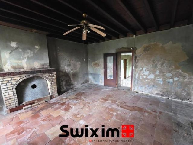 Maison en pierre 140m² à rénover entièrement Saint Estèphe