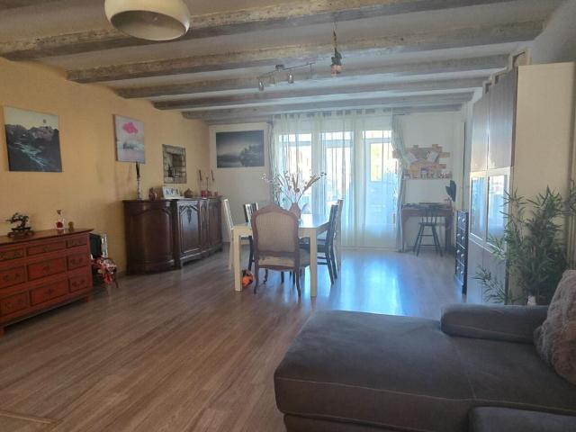 Maison en pierre 146m² rénovée situé à Frasne le Château