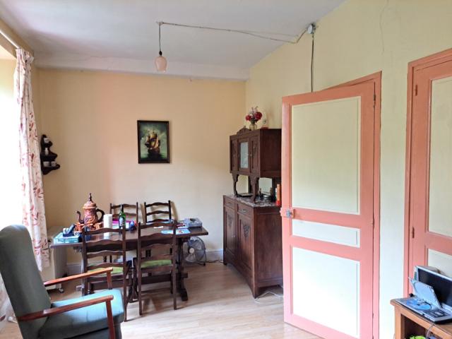 Maison en pierre 168m2, 11 pièces, terrasse et terrain à Car