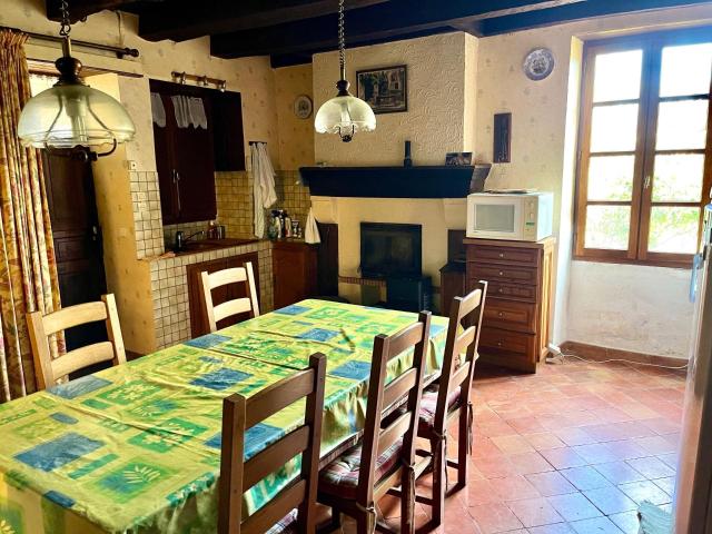 Maison en pierre. 249m² Villeréal