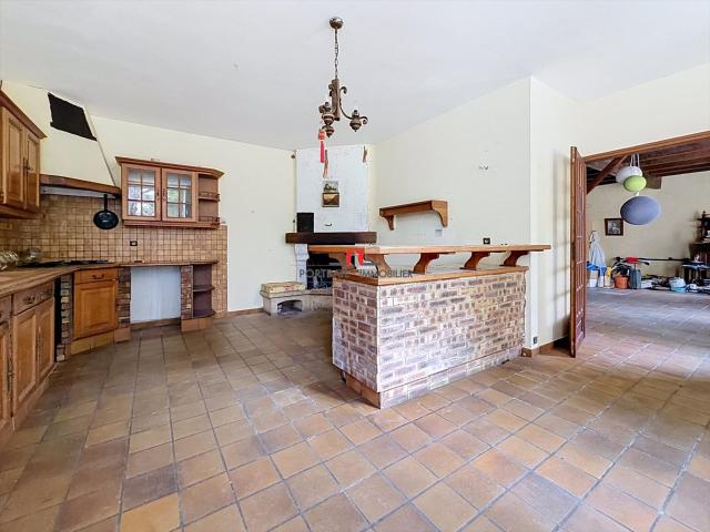 Maison en pierre 275m² 275m² Cartelègue
