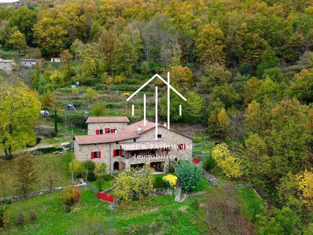 Maison en pierre 290m² Barnas